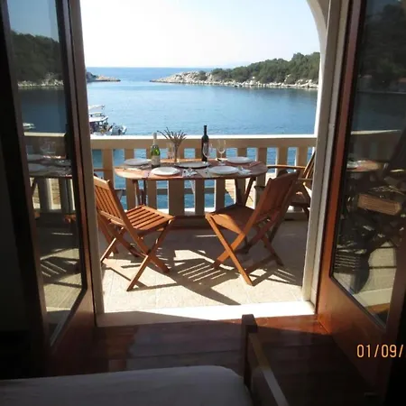 Ilponte Del Comandante - One Bedroom With Terrace And Sea View 6 * Lastovo